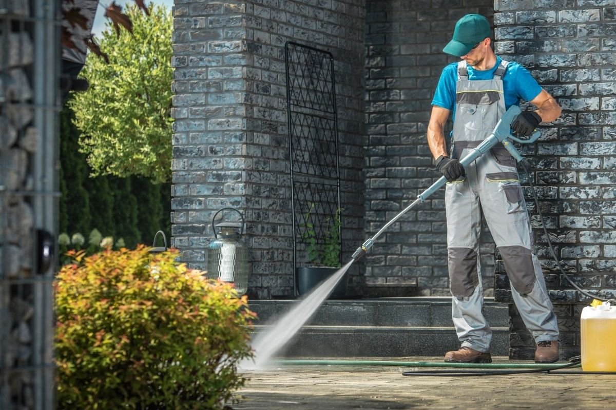 High Pressure Cleaning