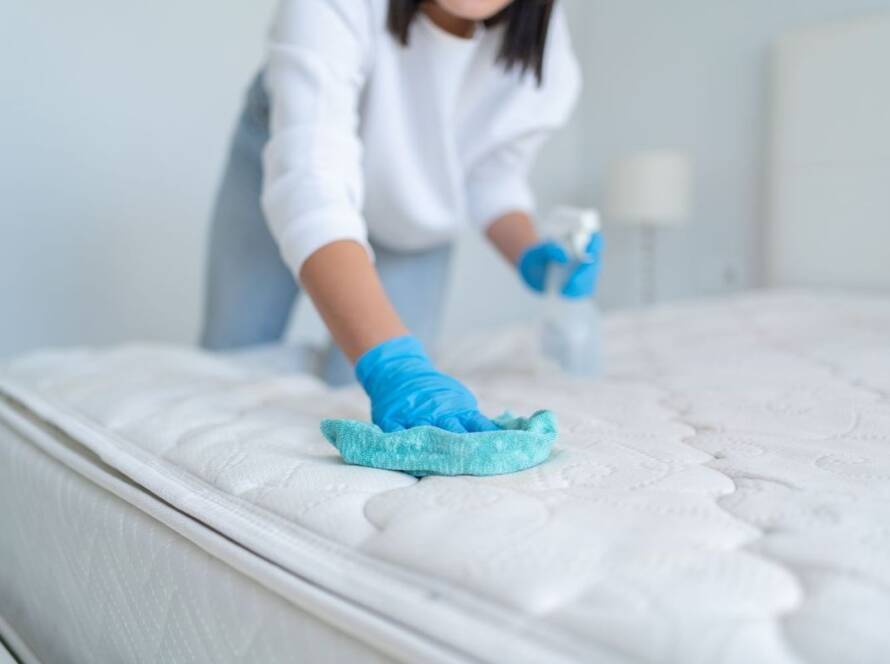 mattress-cleaning